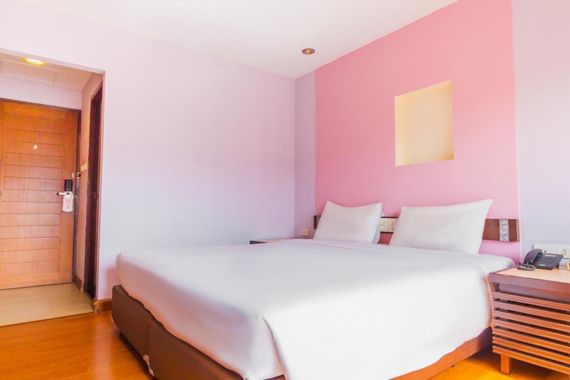 Mayflower Grande Hotel Chiang Mai Zewnętrze zdjęcie