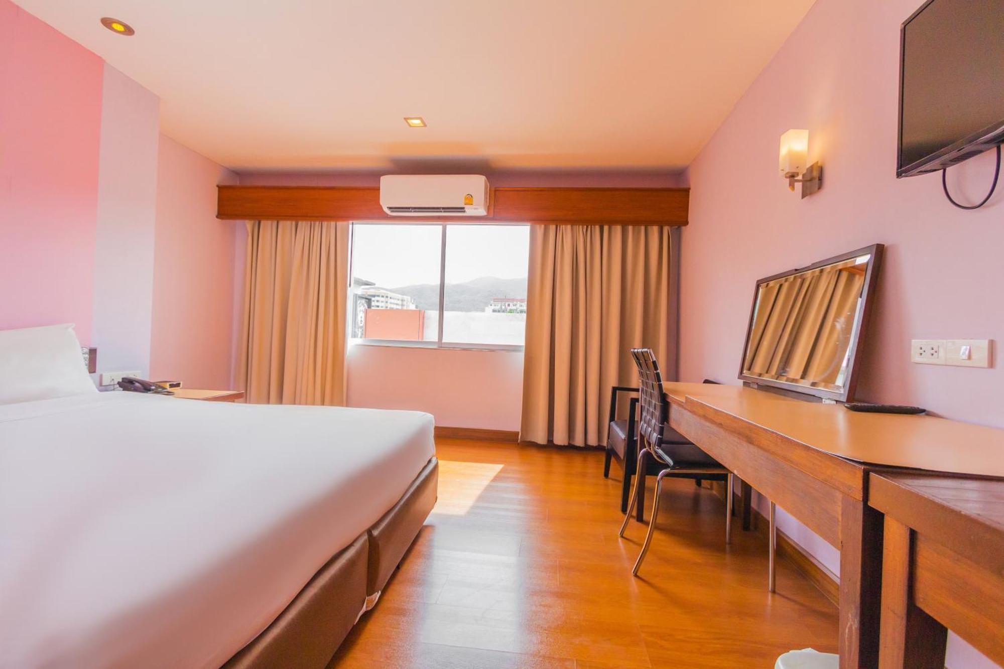 Mayflower Grande Hotel Chiang Mai Zewnętrze zdjęcie