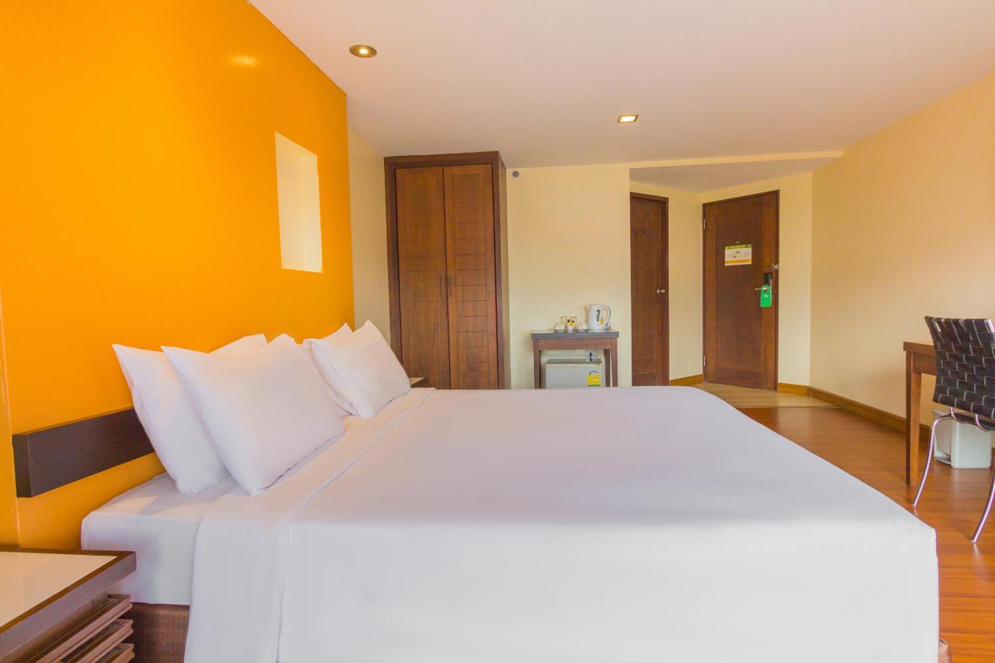 Mayflower Grande Hotel Chiang Mai Zewnętrze zdjęcie