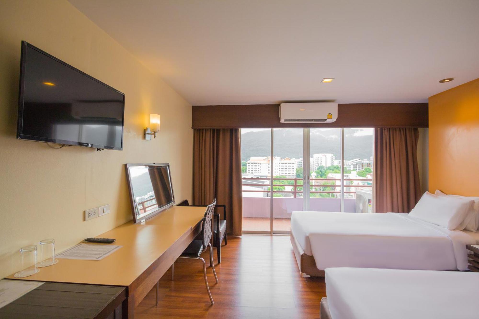 Mayflower Grande Hotel Chiang Mai Zewnętrze zdjęcie