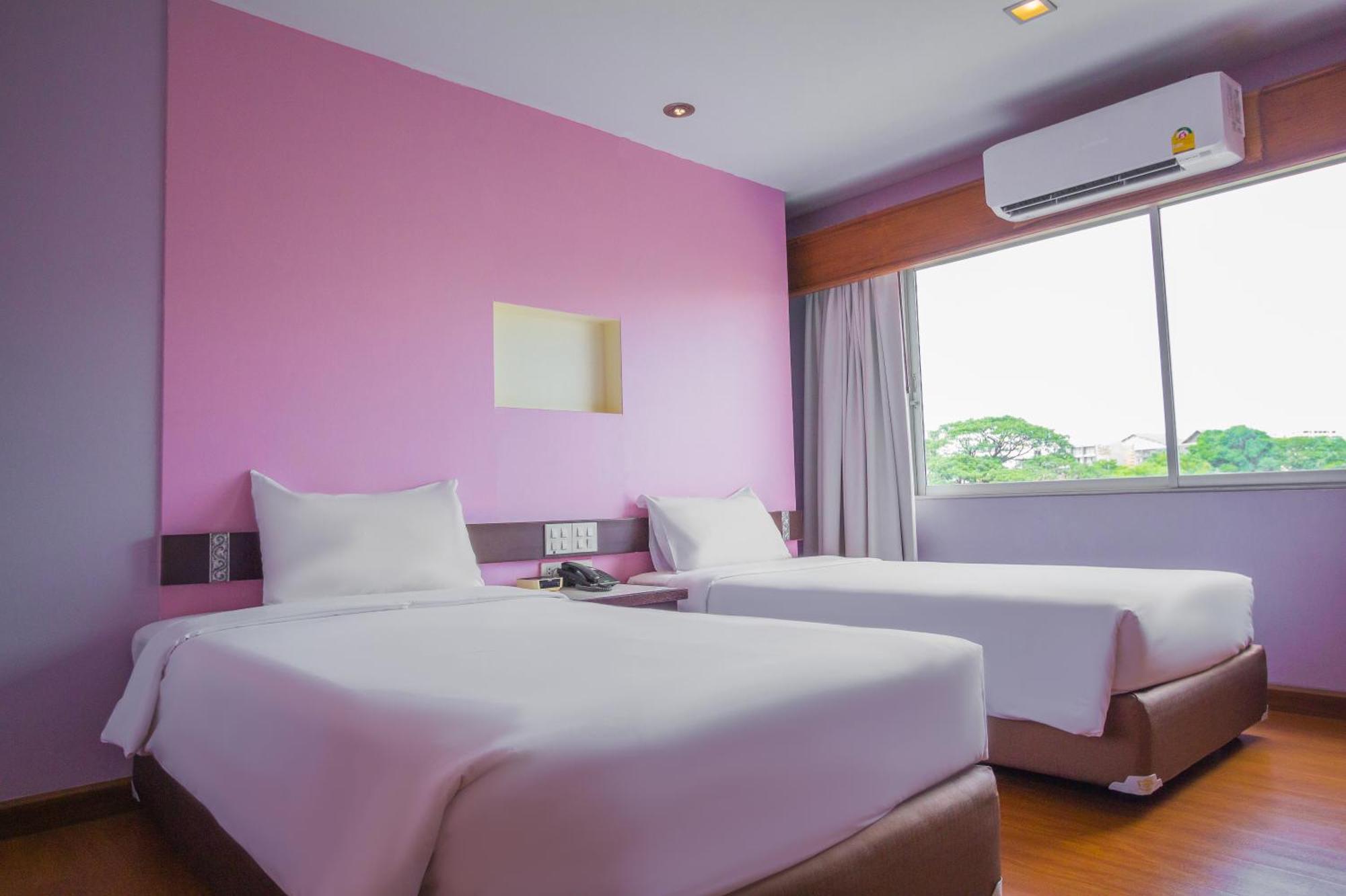 Mayflower Grande Hotel Chiang Mai Zewnętrze zdjęcie